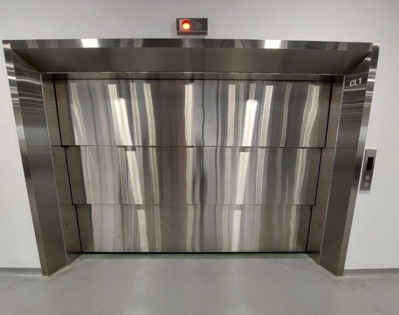 Thang máy tải hàng 2000kg cho nhà xưởng